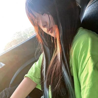 一眼秋水不见深